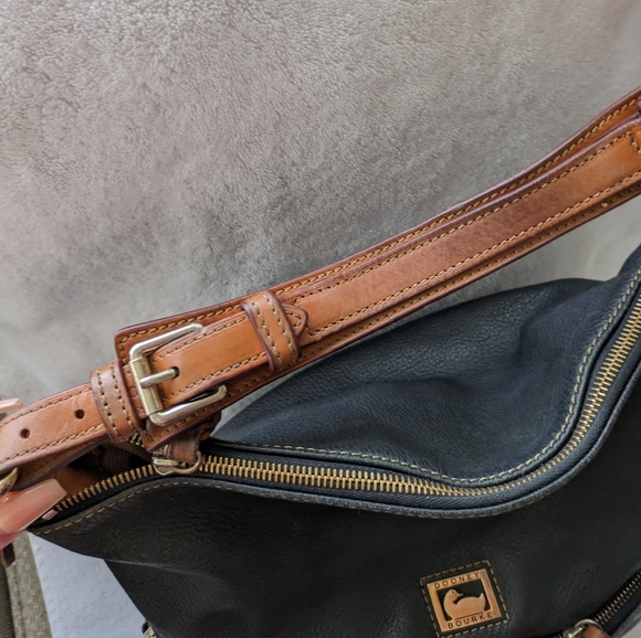 DOONEY & BOURKE Genuine Leather Shoulder Bag! - Picture 4 of 7